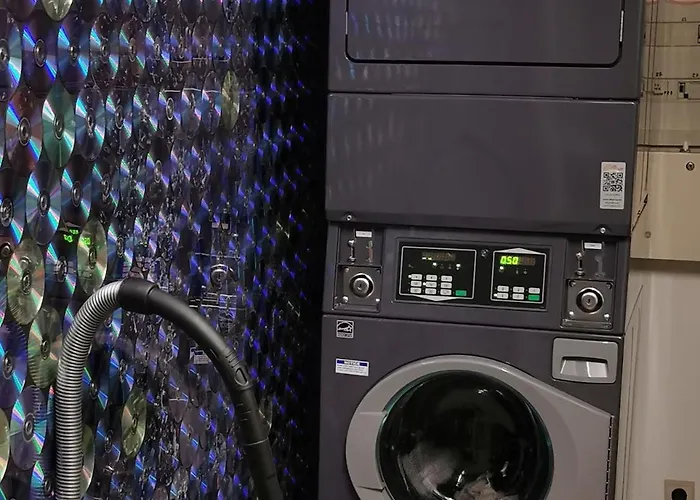 Apartment Backpackers Gelijkvloers-studio-slaapkamer-eetkamer-keuken 1 Ruimte-badkamer En-suite *